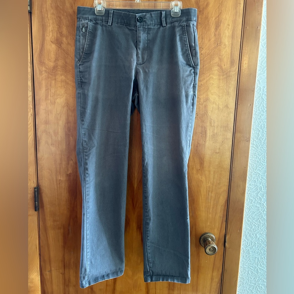 Calvin Klein Men’s Slim Fit Straight Leg Grey Pant 32Wx32L